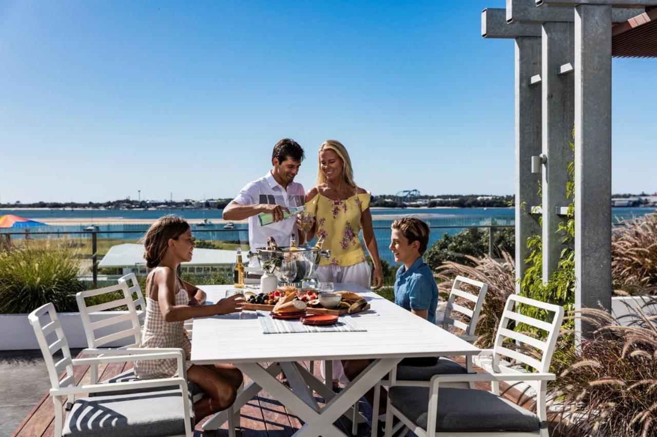 Sky Broadwater Apartments Southport 외부 사진