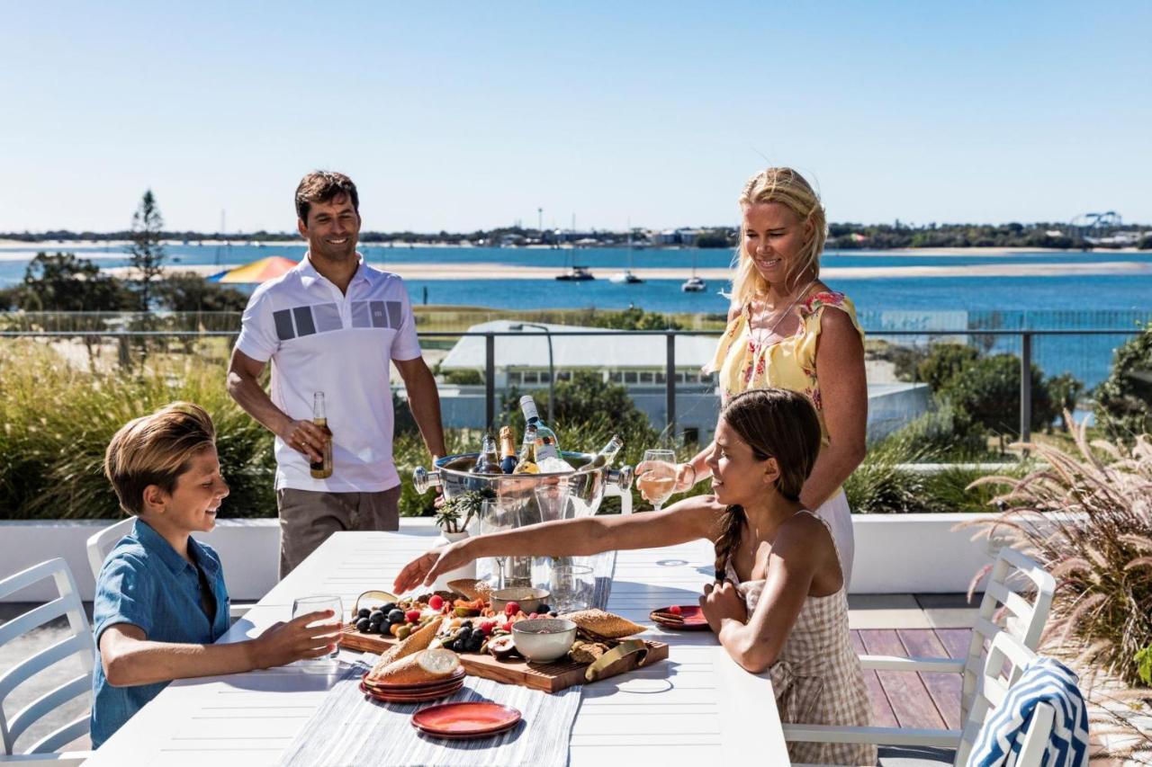 Sky Broadwater Apartments Southport 외부 사진