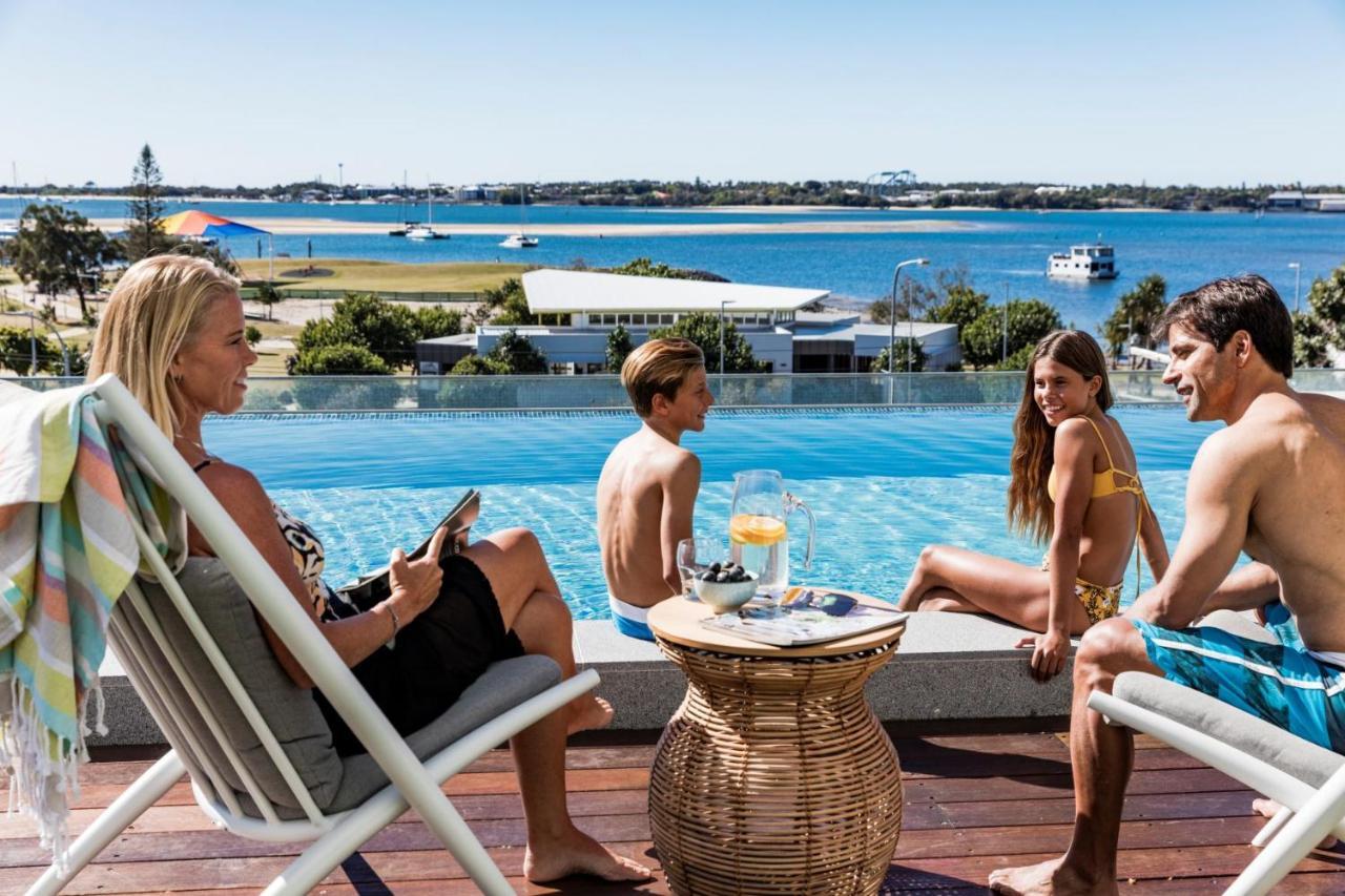 Sky Broadwater Apartments Southport 외부 사진
