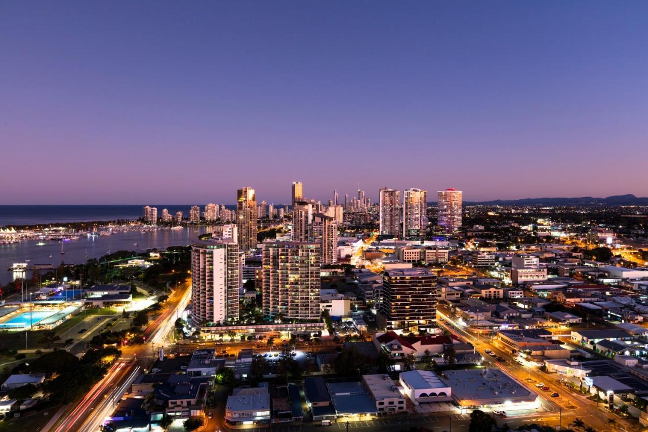 Sky Broadwater Apartments Southport 외부 사진