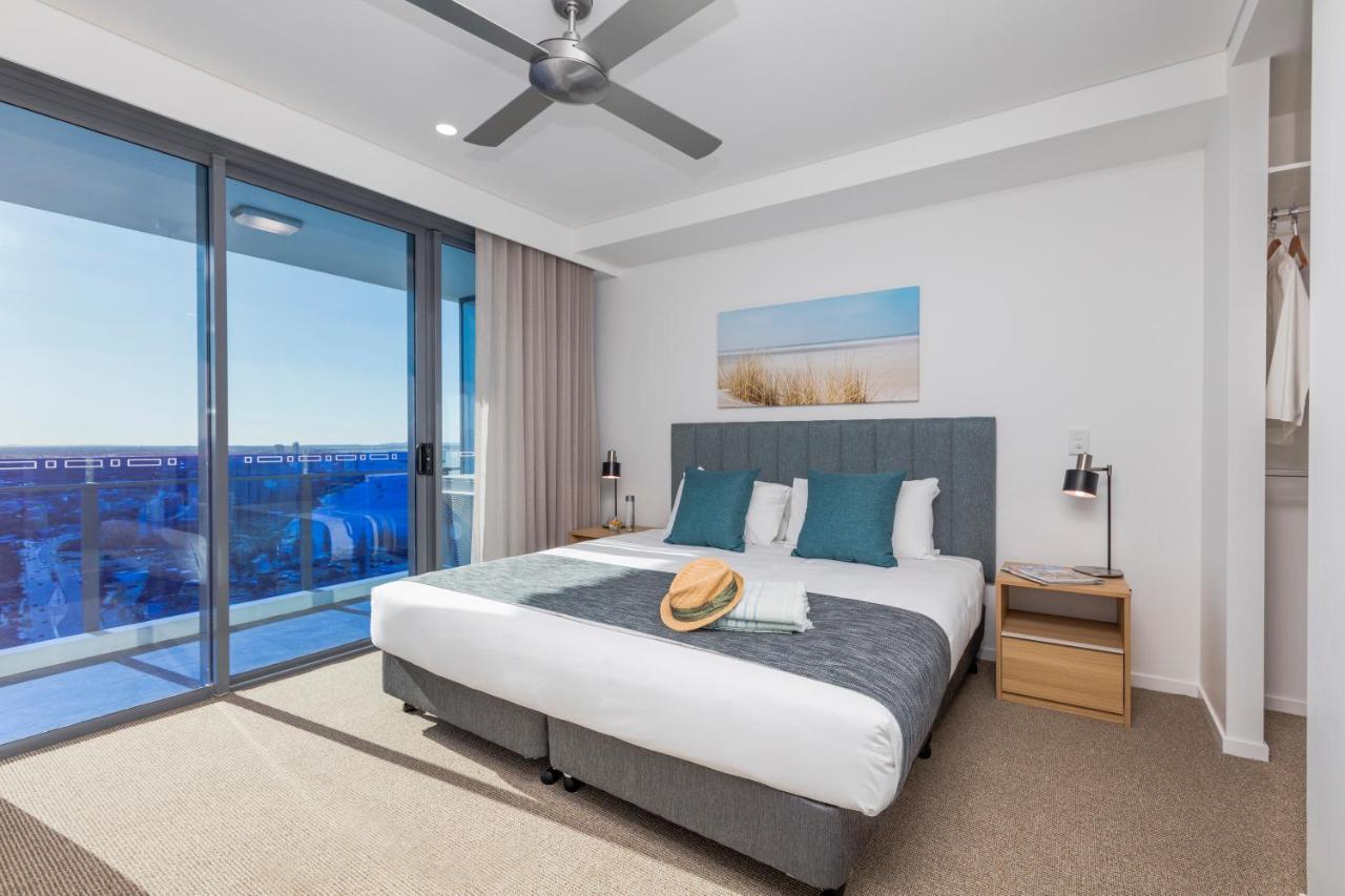 Sky Broadwater Apartments Southport 외부 사진